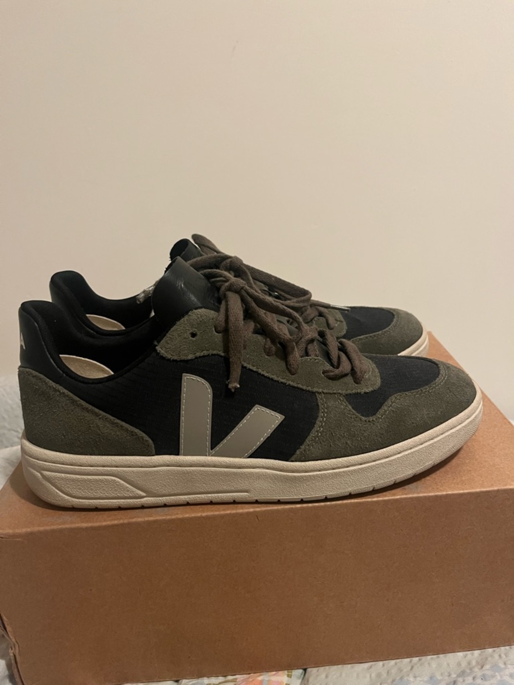 Veja V-12 Casual Trainer in Olive/Black